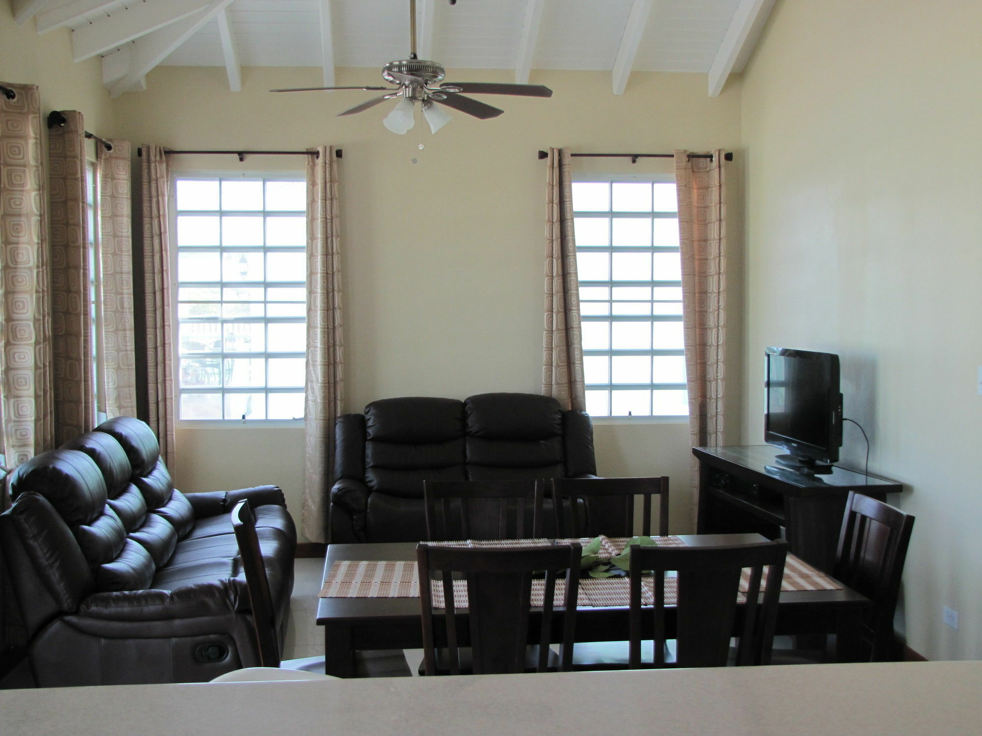 Sea Grape Villas The Settlement Екстер'єр фото